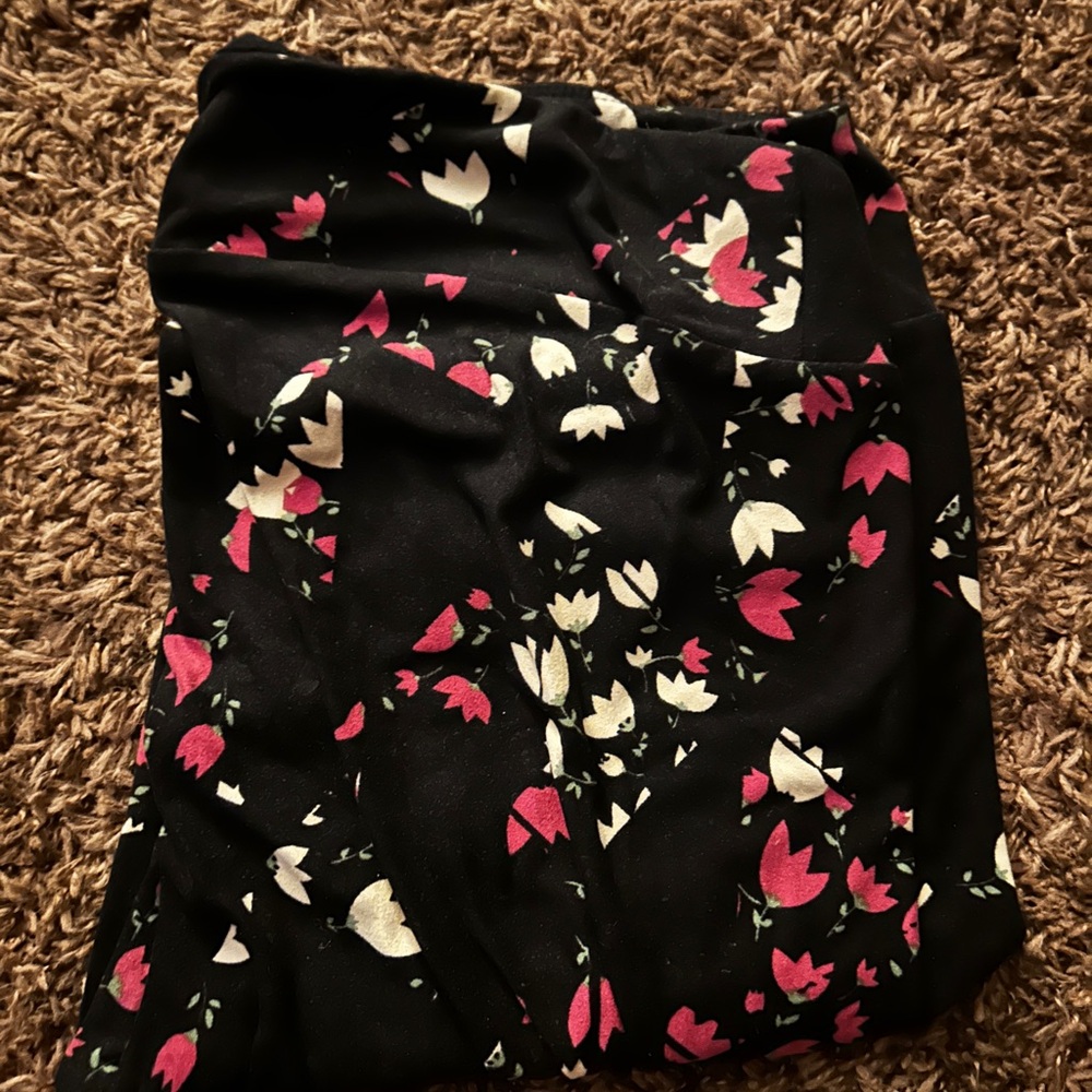 Lularoe buttery soft leggings